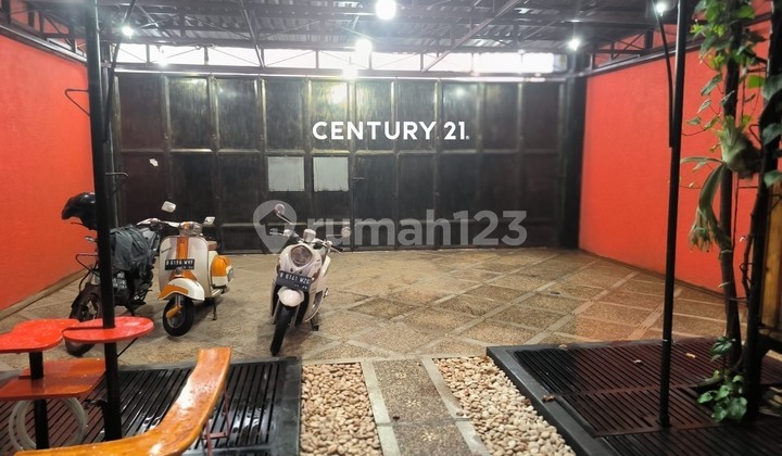 Rumah dengan Swimming Pool di Pamulang Gb 14106 1