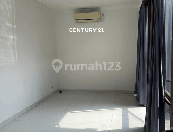For Rent: Ready-to-Occupy House in Sector 9 Bintaro, Gb 17761