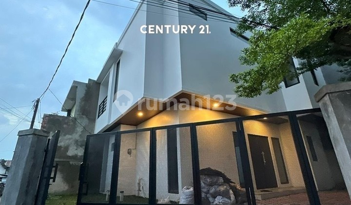 Rumah Cantik 2 Lantai di Pondok Aren Rn 18019