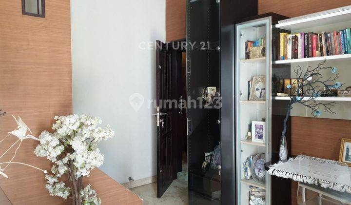 Dijual Rumah Cantik Siap Huni 3 Lantai Di Setiabudi CW8007 2