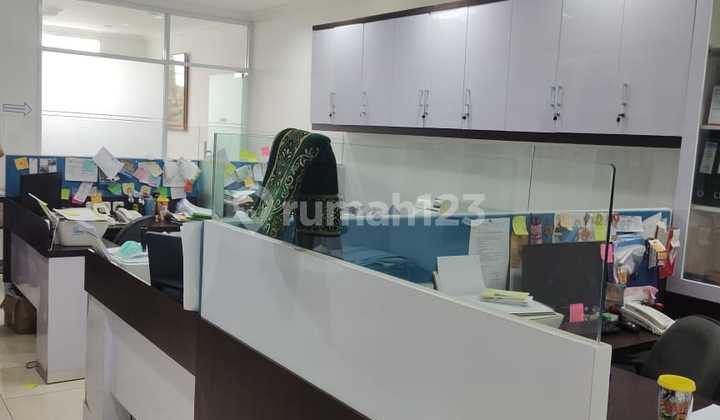 Termurah Ruko 4 LT Sebelah Atrium Senen Jakpus Furnish