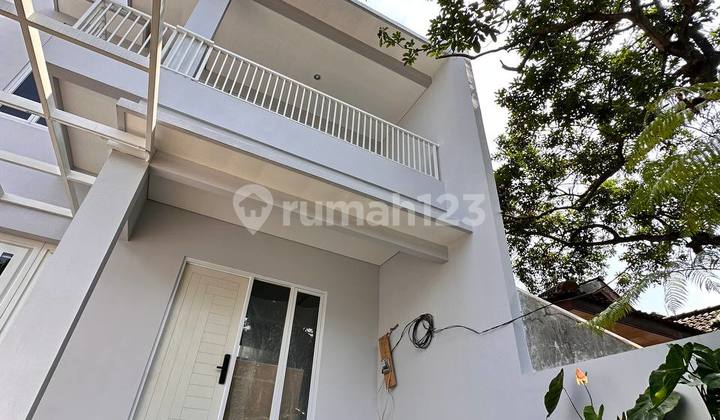 Rumah Baru 2 Lantai Siap Huni Lokasi Megapolitan Cinere