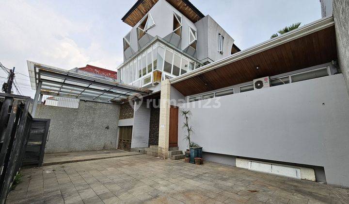 Turun Harga Rumah Modern 3 Lantai Di Radio Dalam, Jaksel. 1