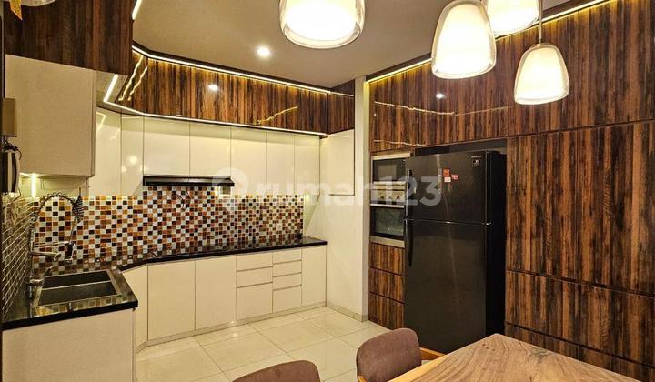 Rumah Cantik Siap Huni di Serenia Hills, Dekat MRT 2