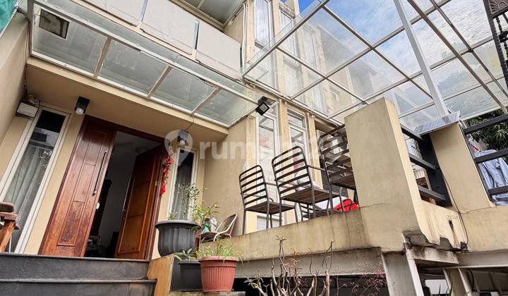 2-Story House Ready to Occupy in Villa Pondok Indah, South Jakarta 2