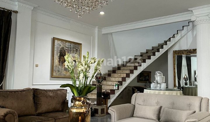 Rumah American Classic Di Pangkalan Jati, Dekat Fatmawati