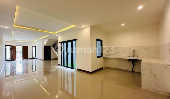 New 2-Story Ready-to-Occupy House in Block A, Cinere 2