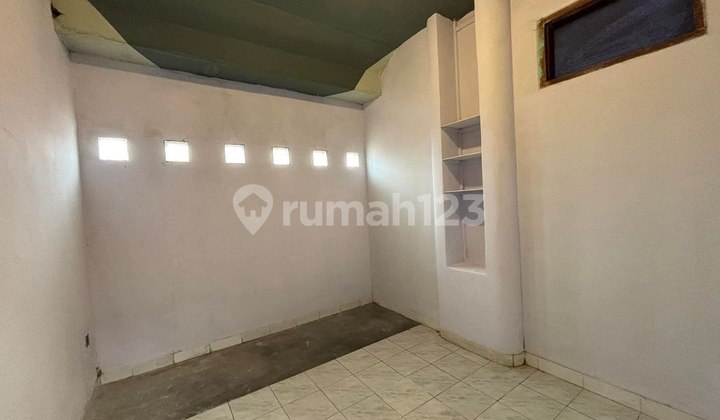 Dijual Rumah Hitung Tanah Di Gandaria, Dekat Terogong 2