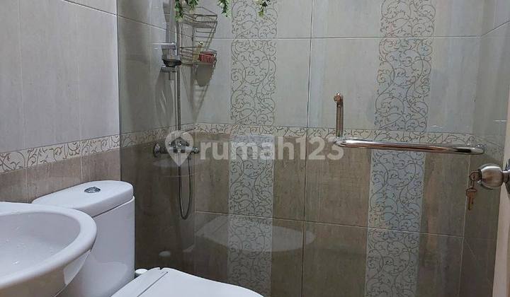 Spacious Luxury House 350 Ready to Occupy in Cirendeu, Near Lebak Bulus 2