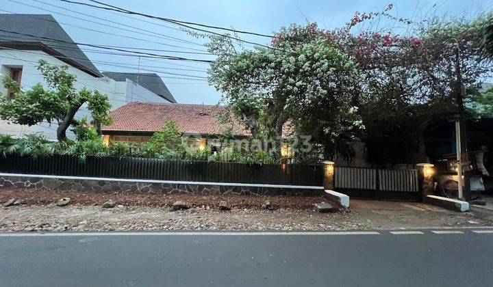 Rumah Strategis Pinggir Jalan Dekat Mrt Blok A, Kebayoran Baru 1