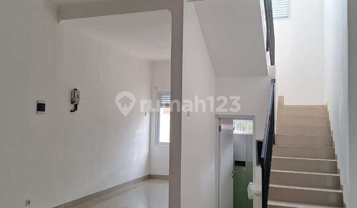 Rumah Bagus Siap Huni di Cinere Park View Dekat Tol Kruku