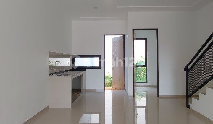 Ready-to-Occupy New House in Block A in Front of Cinere Mall 2