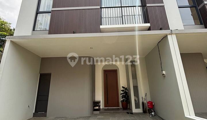 Rumah Modern Minimalis Strategis Di Lebak Bulus, Jaksel 2