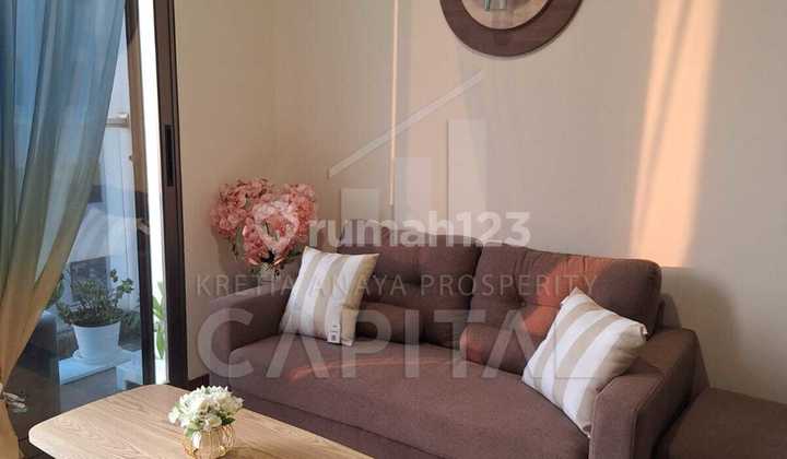 Unit Full Furnished dengan View Pool dan Kota Bandung di Hegarmanah Residence