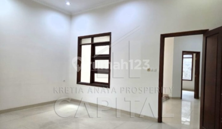 Ready-to-Occupy Modern Minimalist House in Singgasana Pradana Soekarno Hatta 2