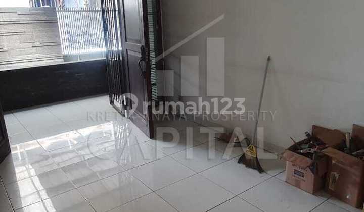 Comfortable Residential House in Taman Sakura Soekarno Hatta Complex, Bandung 2