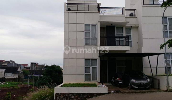 Rumah Siap Huni 2 Lantai + Rooftop Dengan City View Kota Cimahi 1