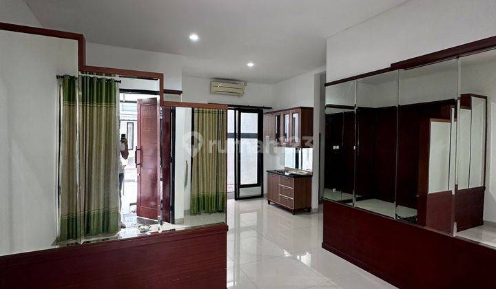 Rumah Modern Cluster Bintaro 2