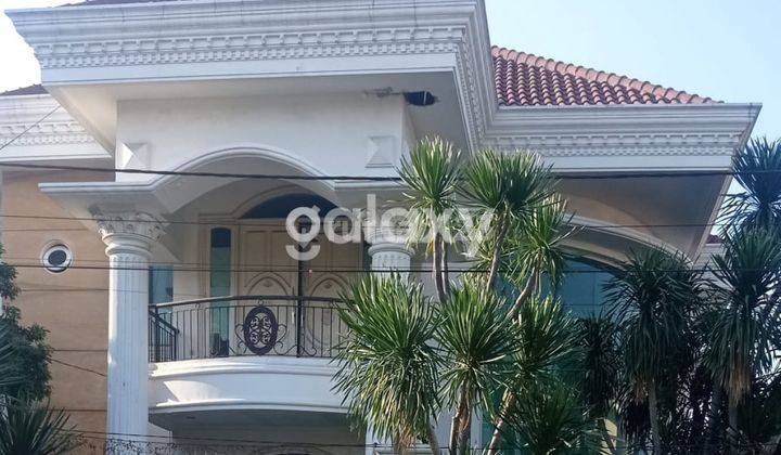 Rumah Mewah Bergaya Klasik Di Lokasi Elit Sidoarjo 1