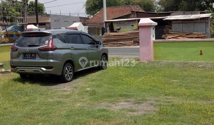 Rumah 2 Lantai Di Raya Blega Bangkalan 2