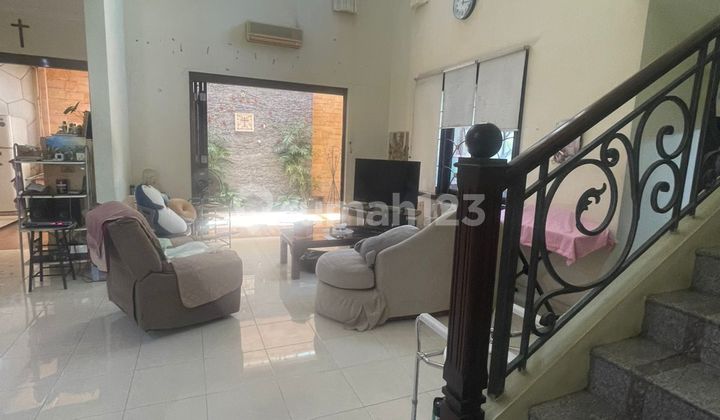 Minimalis Bangunan Terawat Rumah Wisata Bukit Mas