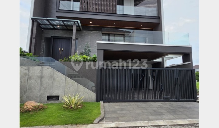 Modern House, 3 Floors, Citraland Waterfront Residence, West Surabaya