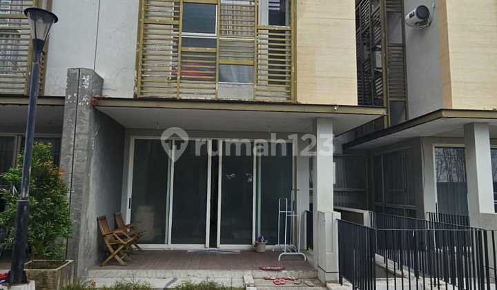 Minimalis 3 Lantai Rumah Wisata Bukit Mas 2 Cluster Notredame