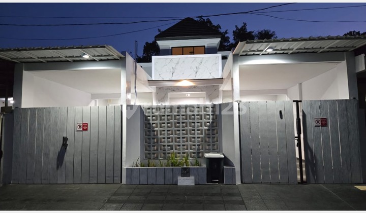 Bangunan 1,5 Lantai Rumah di Darmo Sentosa Raya Blok Depan