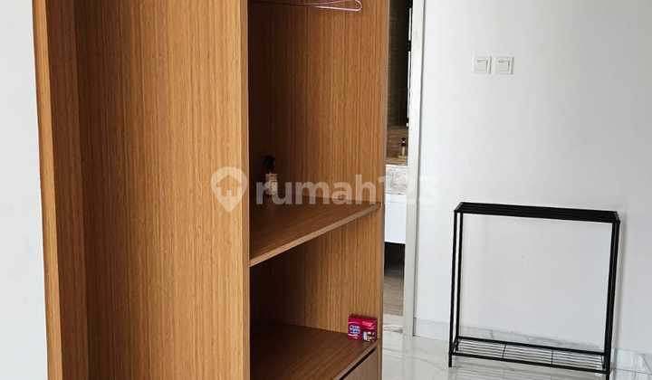 Pool View La Viz Apartment 25th Floor Excellent Ready to Occupy