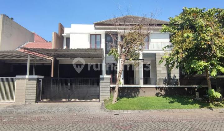 2 Lantai Rumah di Graha Family Blok U Modern Minimalis