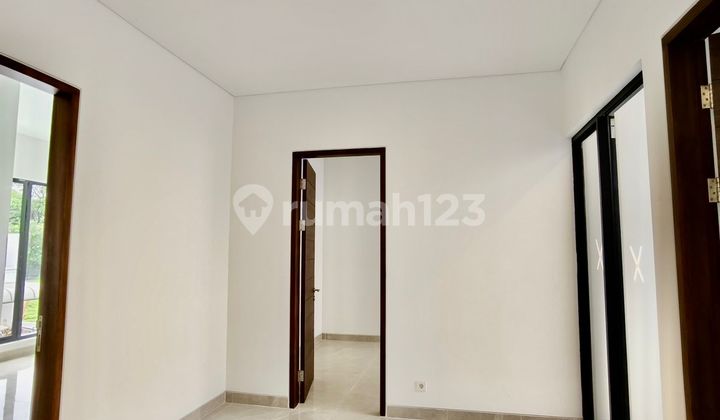 Baru Minimalis Modern Rumah di Citraland Crystal Golf 2