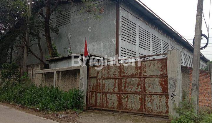 GEDUNG BEKAS PABRIK DI MEKAR JAYA 2