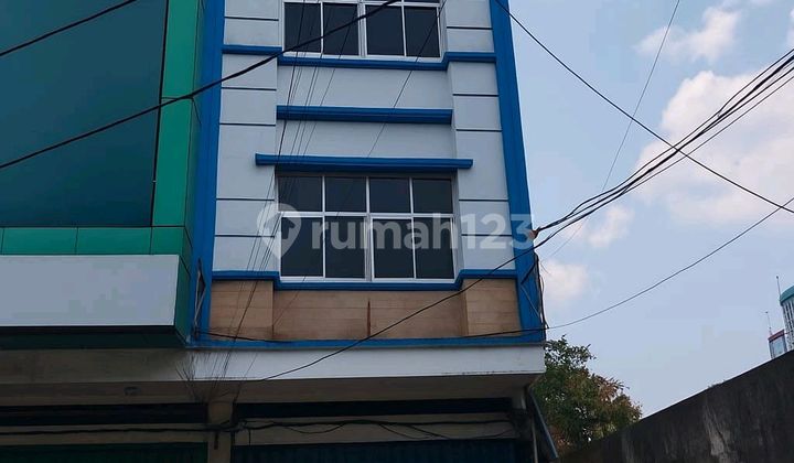 For Sale 3-Story Shop House on Jl...mappanyukki, Makassar