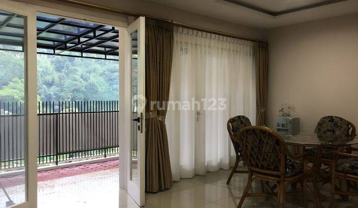 Disewakan Rumah Mewah Minimalis 2 Lantai Furnished Siap Huni 2