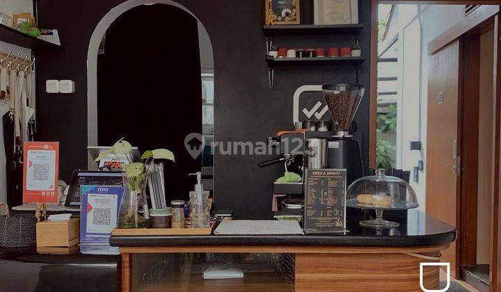 Disewakan Ruang Usaha Lokasi Sangat Startegis Furnished Cocok For Cafe 2