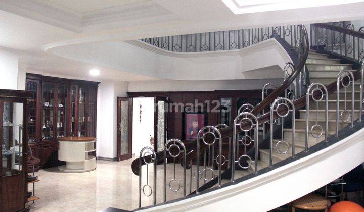 Dijual Rumah Menteng Jalan Utama Sangat Strategis 2