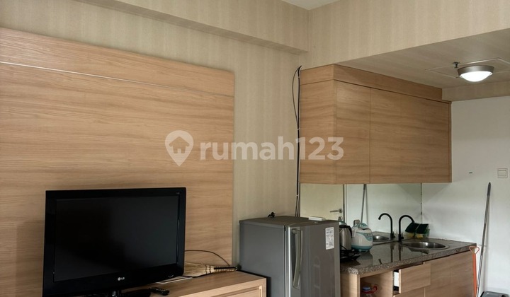 Dijual Unit Studio Lt. 7 UC Tower Berkeley Apartemen, Furnished  2
