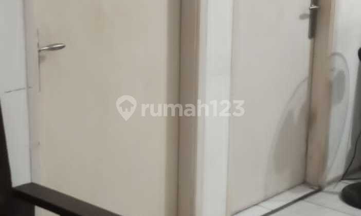 kamar tidur rumah pondok jati sidoarjo, asri