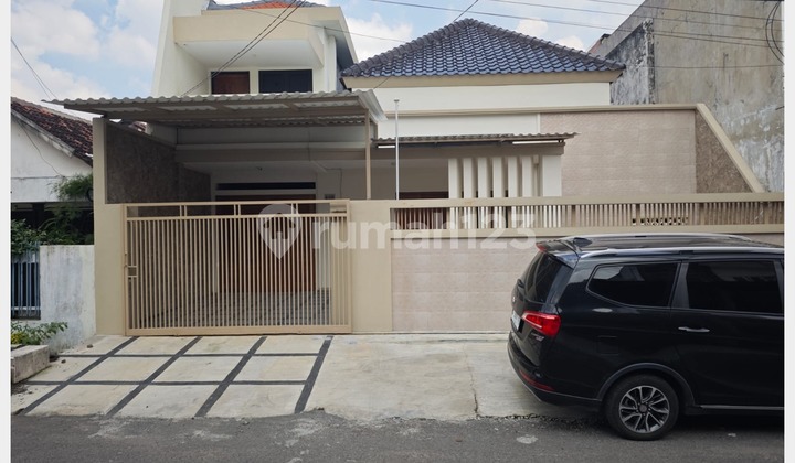 For Rent: Ready-to-Occupy House, Suitable for Office, Employee Mess in Ngagel