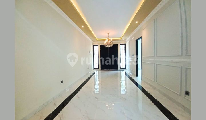 Newly Renovated American Classic Style Lokasi Strategis di Dekat Kuningan Menteng Newly Renovated American Classic Style Lokasi Strategis di Dekat Kuningan Menteng