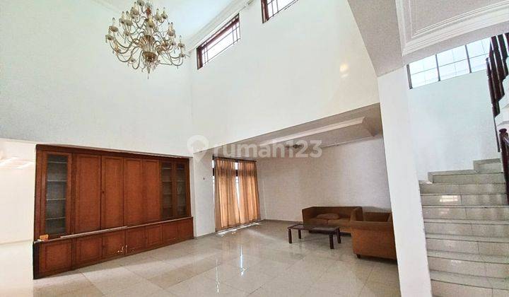 Rumah di Menteng Sangat Cocok Disewakan Untuk Kantor, Lokasi Elite Strategis  1