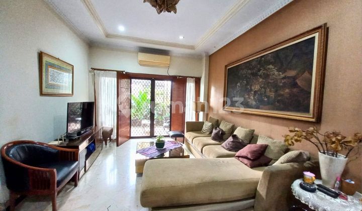 Rumah di Bendungan Hilir, Lingkungan yang Nyaman dan Jalan Lebar