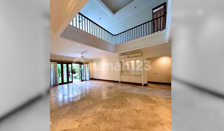 Beautiful House in Permata Hijau For Rent, Comfortable Neighborhood Beautiful House in Permata Hijau For Rent, Comfortable Neighborhood