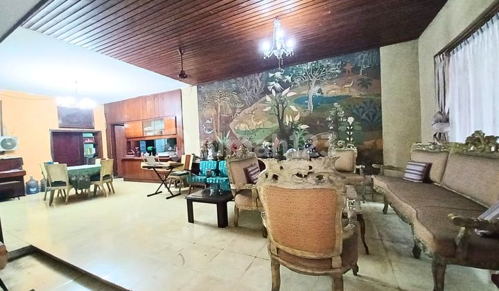 Old House in a Very Strategic Commercial Area of Menteng for Business Space, Surrounded by Many Office Buildings, Including I.M.B.