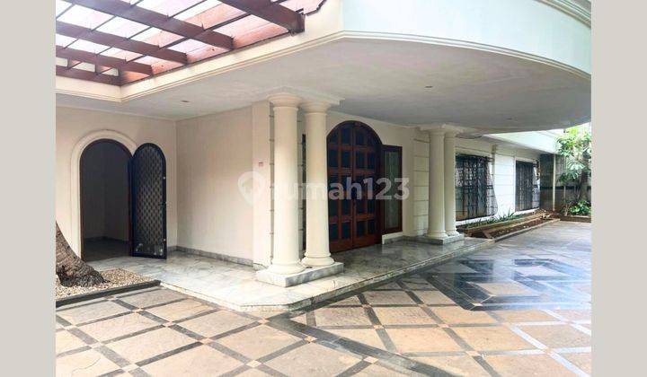 Rumah Mewah Terawat 2 Lantai di Kawasan Elite Menteng 2