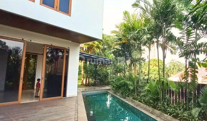 Rumah Brand New Mewah Dengan Kolam Renang di Patra Kuningan Lokasi Elite Dan Strategis 1