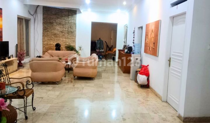 Rumah Siap Huni dekat dengan Menteng, Lingkungan Nyaman, Akses Busway, MRT dan LRT mudah 2