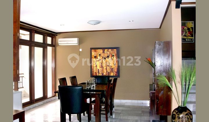 DIJUAL MURAHH Lokasi Sangat Bagus, Cocok untuk Kantor atau Rumah, Jalan Besar Namun Private