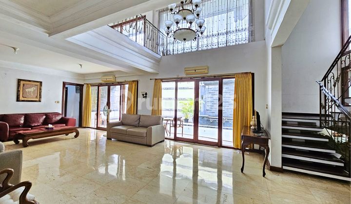 Rumah Dalam Komplek Premium Dekat ke Senayan, One gate system Rumah Dalam Komplek Premium Dekat ke Senayan, One gate system