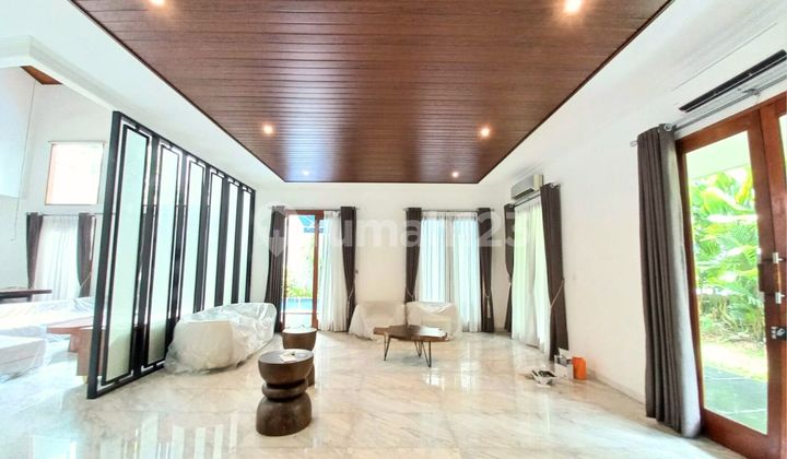 Beautiful Luxury House Ready to Occupy in the Elite Kuningan Area, Comfortable Environment Beautiful Luxury House Ready to Occupy in the Elite Kuningan Area, Comfortable Environment